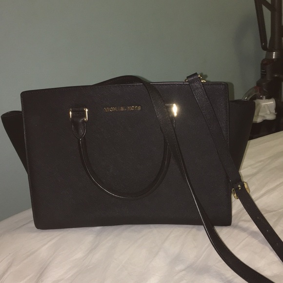 Michael Kors large crossbody satchel - Picture 2 of 2
